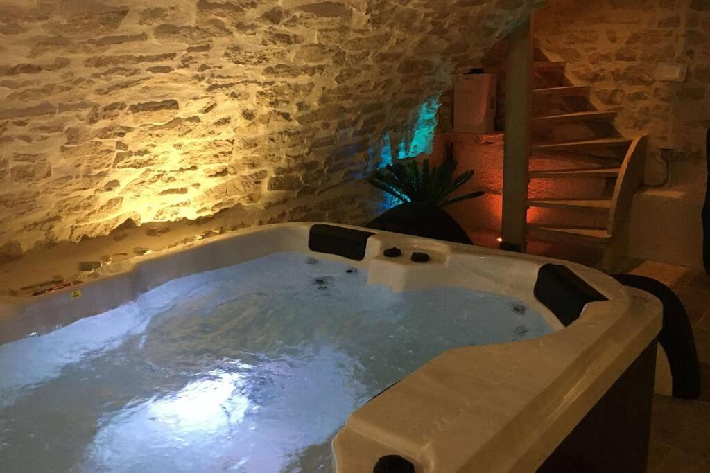 Les Secrets De L'Isle Villa Exterior photo
