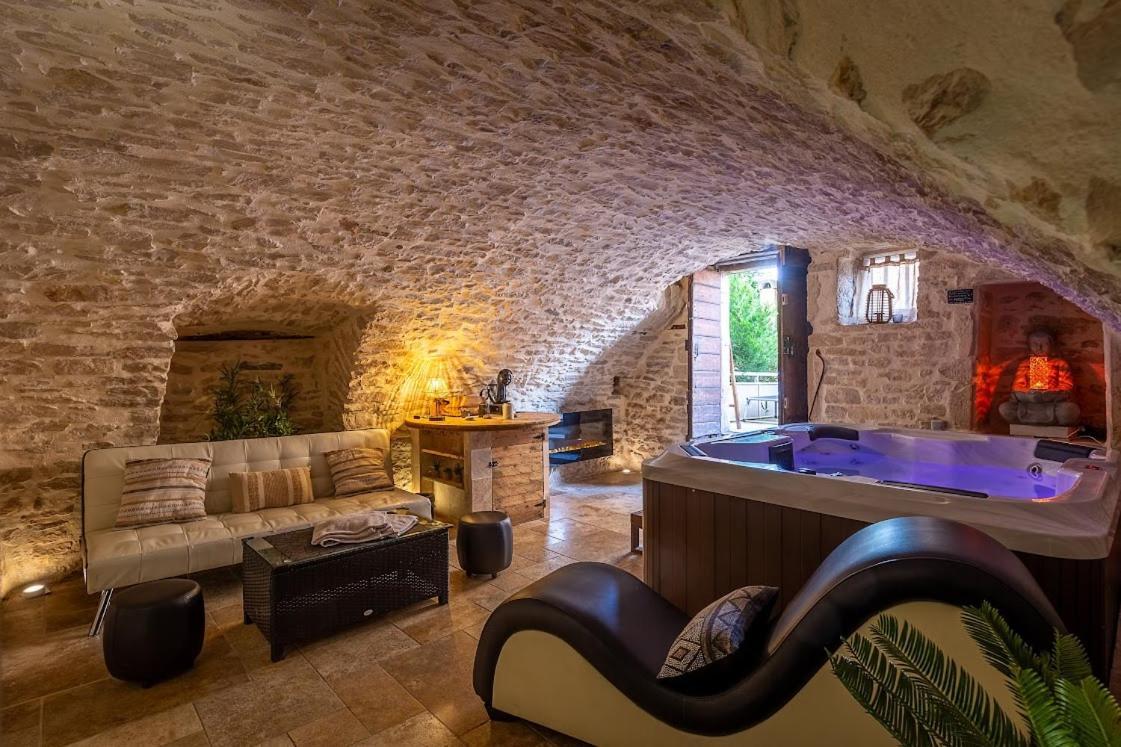 Les Secrets De L'Isle Villa Exterior photo